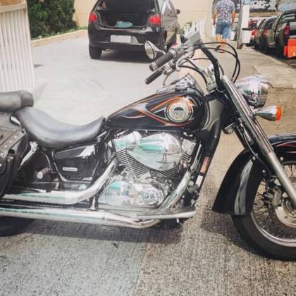 HONDA SHADOW 750 